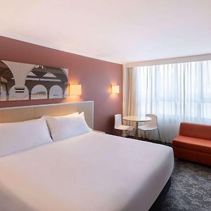 Standard Accessible King Room